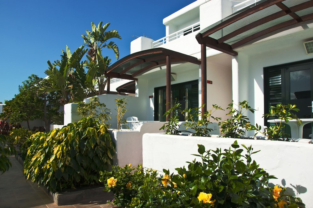 Relaxia Lanzaplaya — Hotel building in Puerto del Carmen, Canary Islands