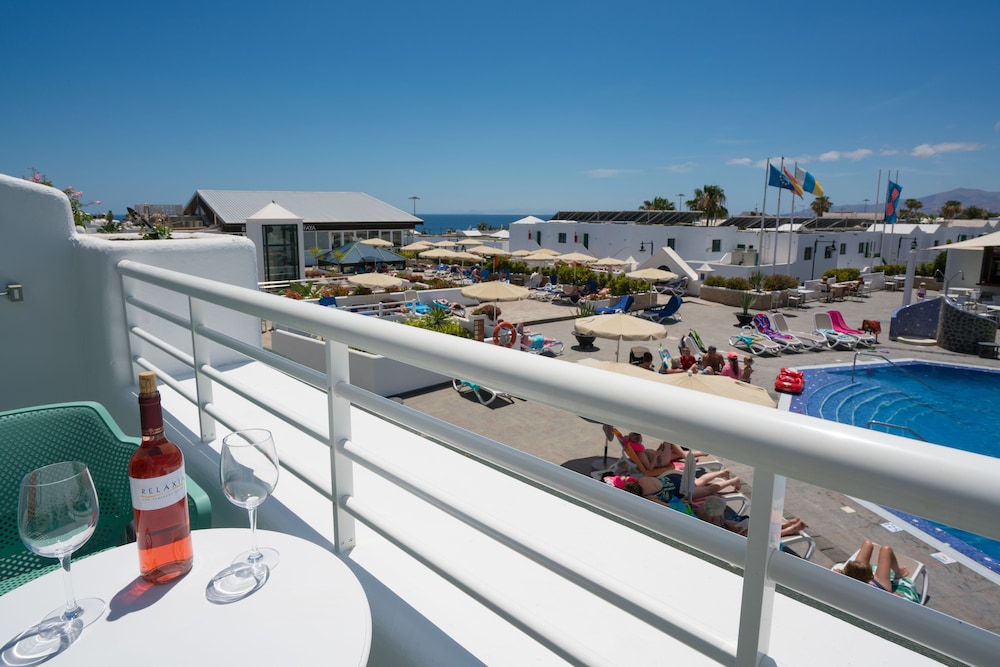 Relaxia Lanzaplaya — Hotel building in Puerto del Carmen, Canary Islands