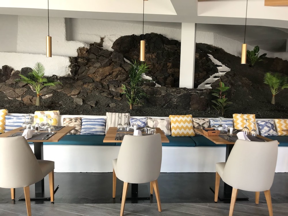 Relaxia Lanzaplaya — Restaurant & bars in Puerto del Carmen, Canary Islands