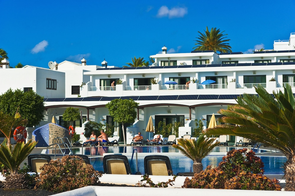 Relaxia Lanzaplaya — Hotel building in Puerto del Carmen, Canary Islands