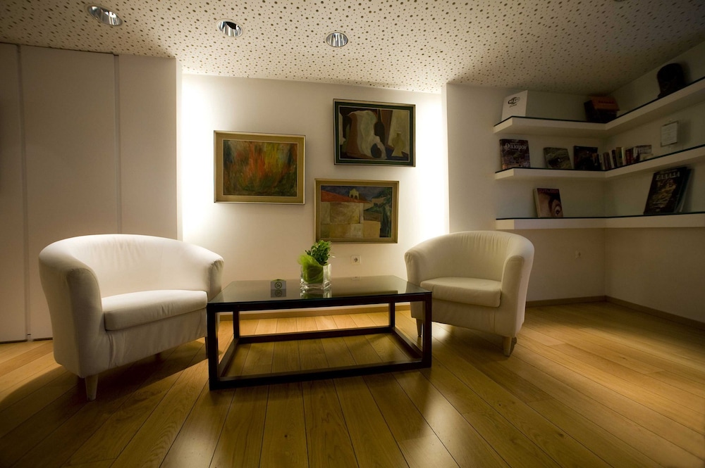 Athinais Hotel — Hotel rooms in Athens, Attica