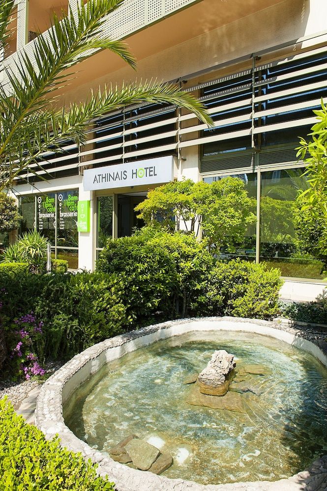 Athinais Hotel