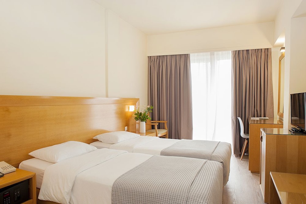 Athinais Hotel — Hotel rooms in Athens, Attica