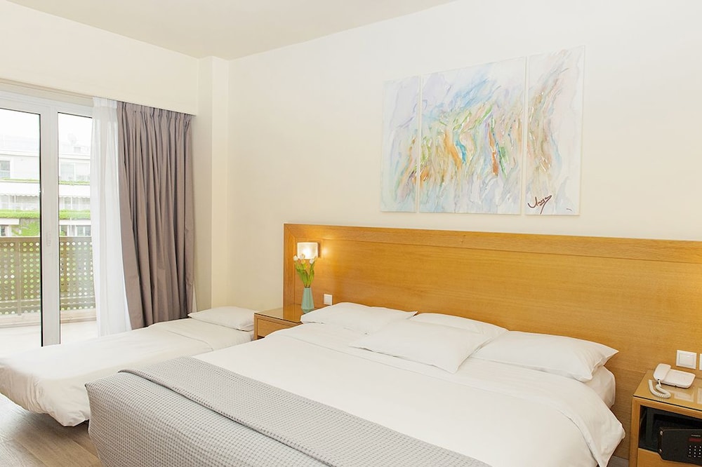 Athinais Hotel — Hotel rooms in Athens, Attica