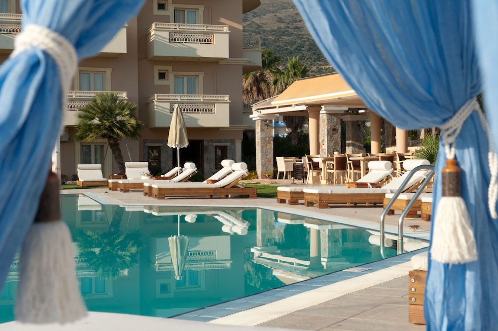 Socrates Hotel Malia Beach — Swimming pool in Malia