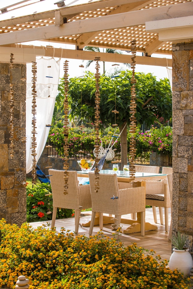 Socrates Hotel Malia Beach — Restaurant & bars in Malia