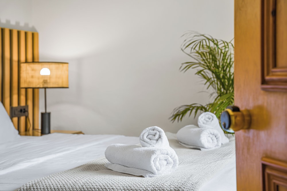 Socrates Hotel Malia Beach — Hotel rooms in Malia