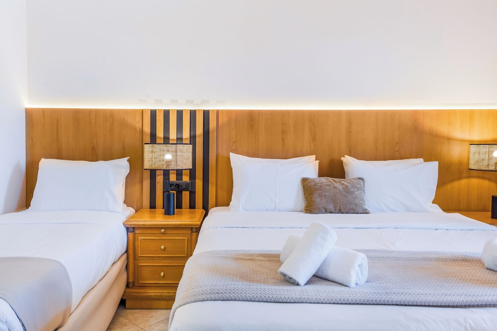 Socrates Hotel Malia Beach — Hotel rooms in Malia