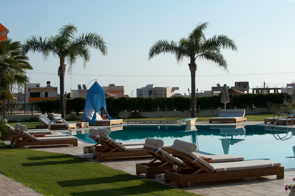 Socrates Hotel Malia Beach — Swimming pool in Malia