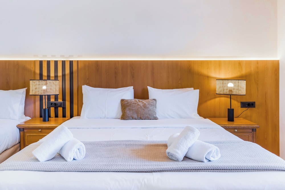Socrates Hotel Malia Beach — Hotel rooms in Malia