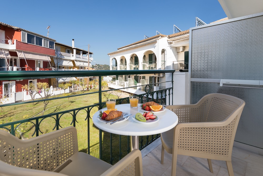 Iliada Beach Hotel — Hotel building in Gouvia, Ionian Islands