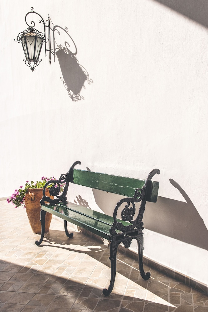 Iliada Beach Hotel — Hotel building in Gouvia, Ionian Islands