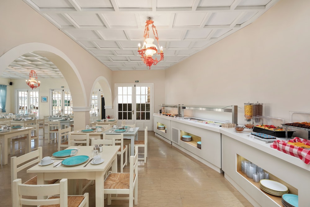 Iliada Beach Hotel — Restaurant & bars in Gouvia, Ionian Islands