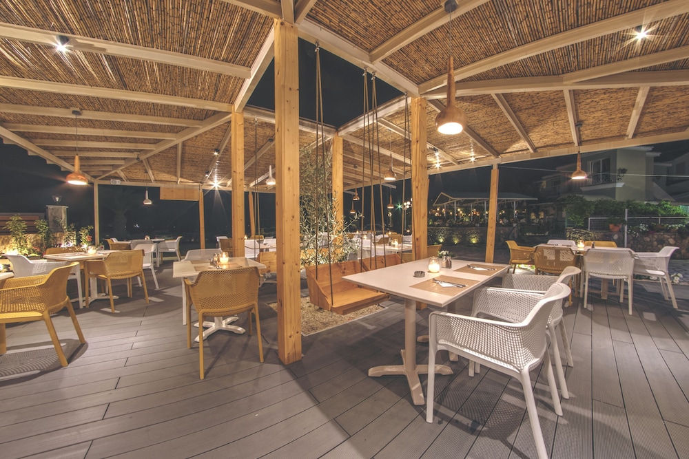 Iliada Beach Hotel — Restaurant & bars in Gouvia, Ionian Islands