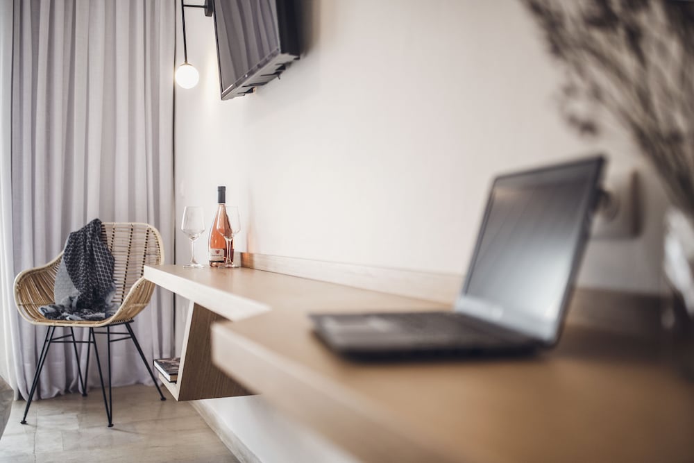 Iliada Beach Hotel — Hotel rooms in Gouvia, Ionian Islands