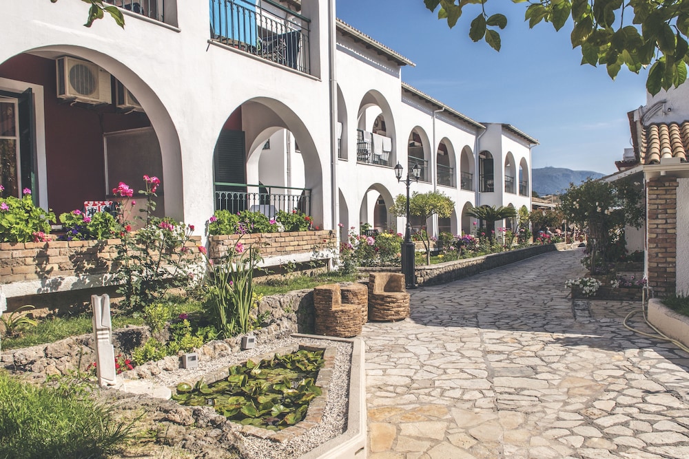 Iliada Beach Hotel — Main photo in Gouvia, Ionian Islands