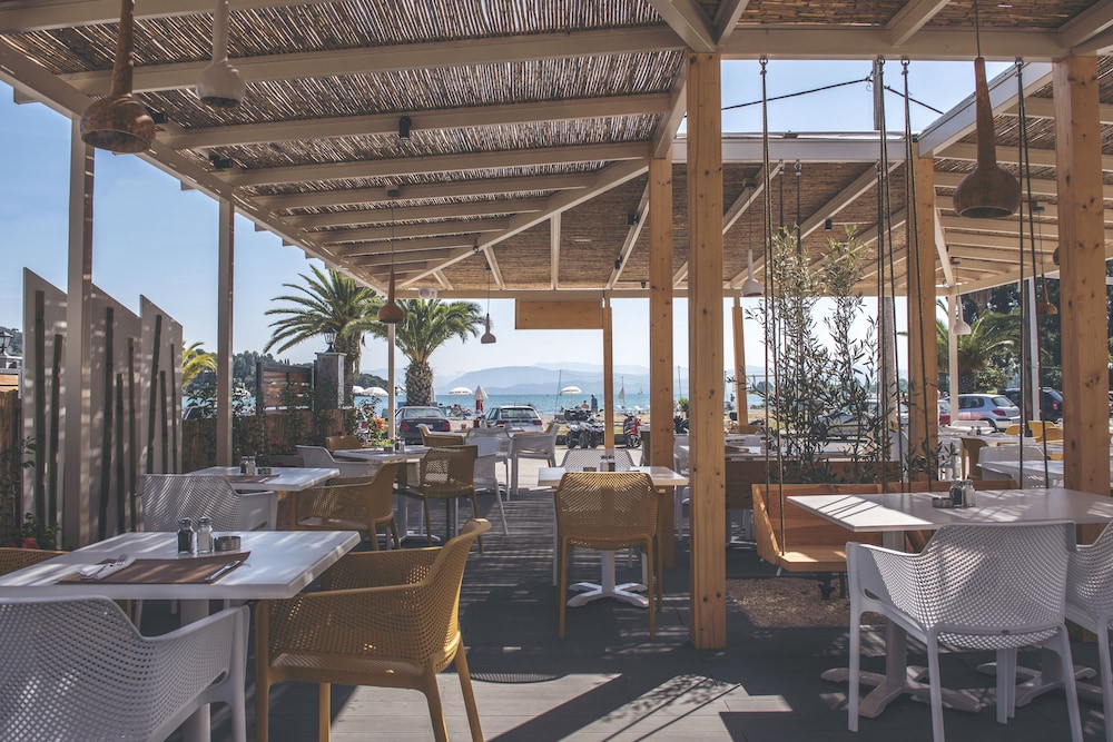 Iliada Beach Hotel — Restaurant & bars in Gouvia, Ionian Islands
