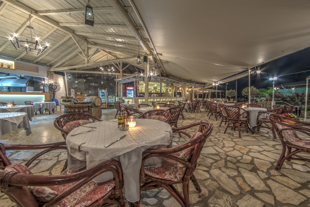 Iliada Beach Hotel — Restaurant & bars in Gouvia, Ionian Islands