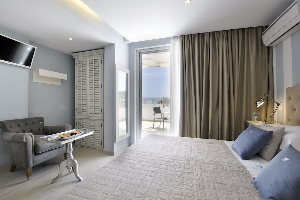 Sidari Beach Hotel — Hotel rooms in Sidari, Ionian Islands
