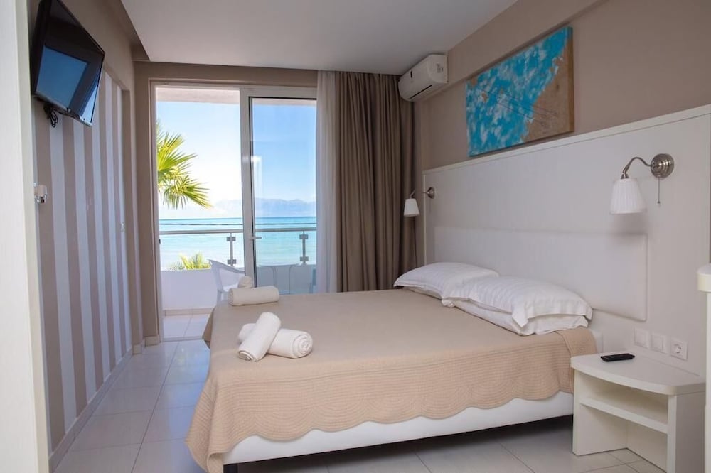 Sidari Beach Hotel — Hotel rooms in Sidari, Ionian Islands