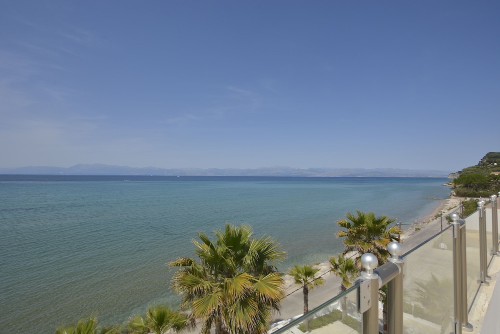 Sidari Beach Hotel — Beach in Sidari, Ionian Islands
