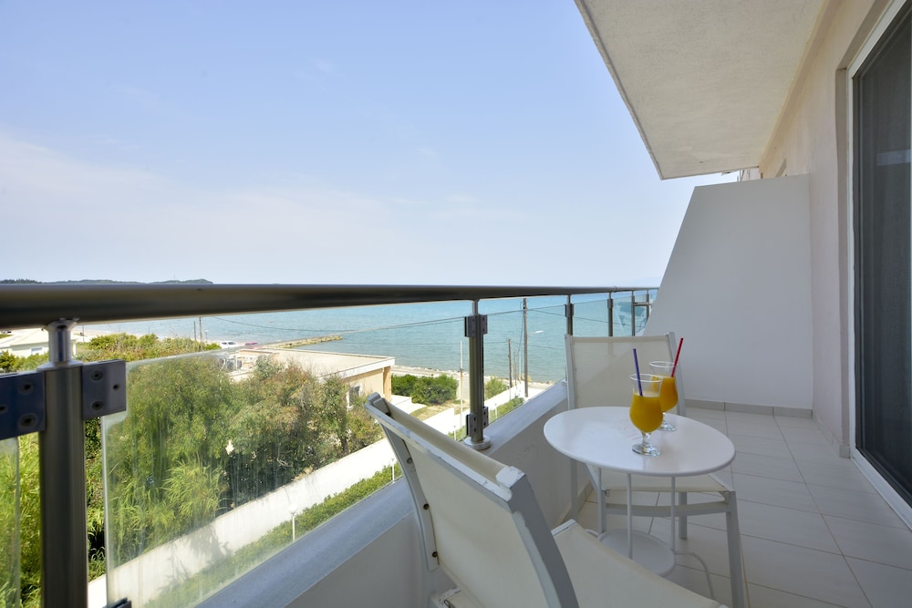 Sidari Beach Hotel — Beach in Sidari, Ionian Islands