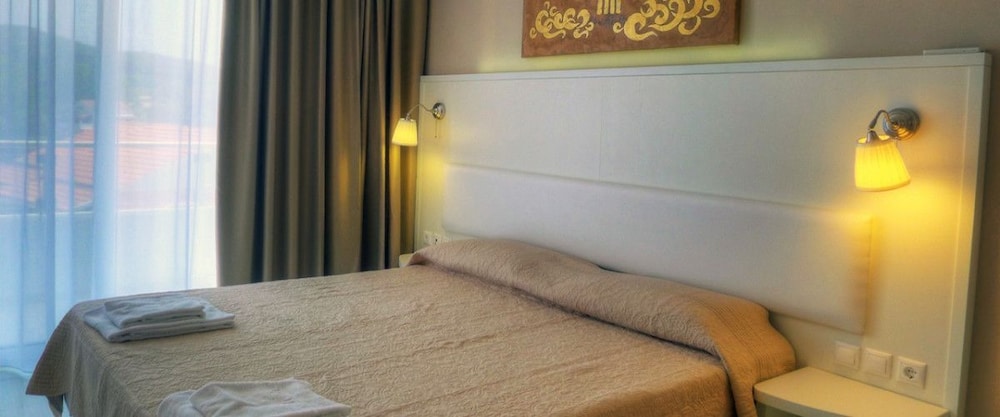 Sidari Beach Hotel — Hotel rooms in Sidari, Ionian Islands