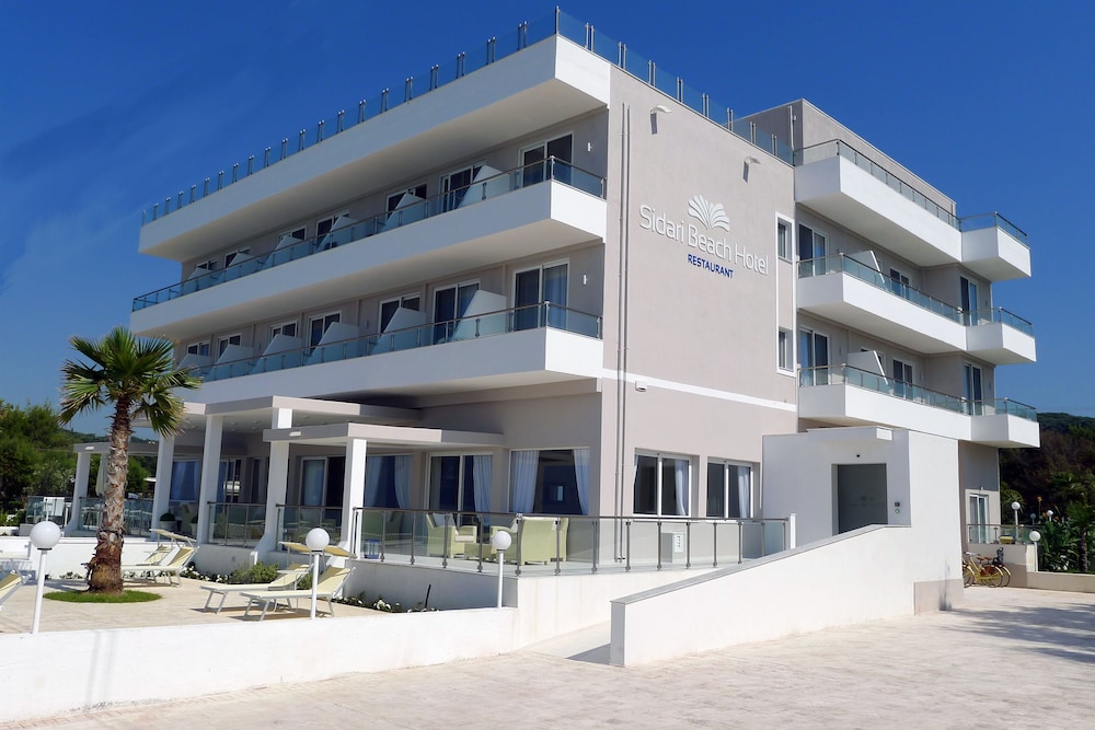 Sidari Beach Hotel — Hotel building in Sidari, Ionian Islands