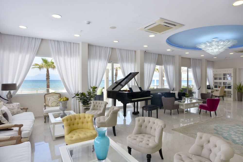 Sidari Beach Hotel — Hotel rooms in Sidari, Ionian Islands