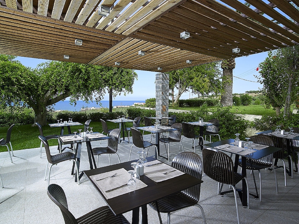 Eleftheria Hotel — Restaurant & bars in Chania