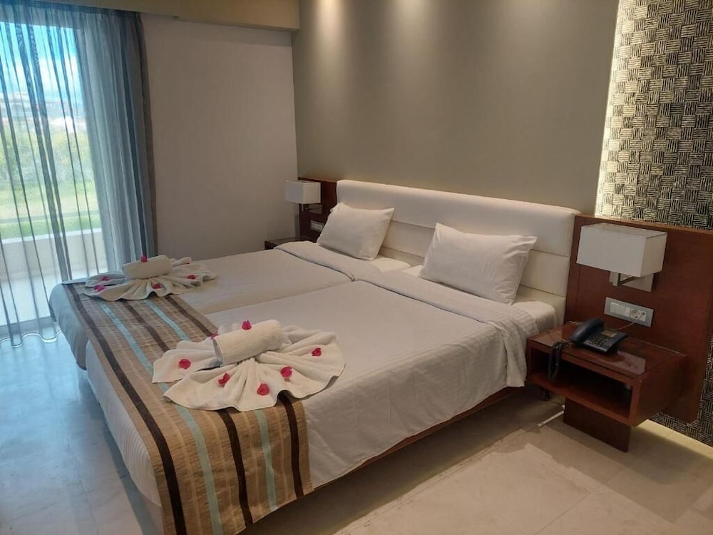 Eleftheria Hotel — Hotel rooms in Chania