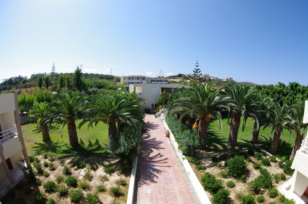 Eleftheria Hotel — Hotel building in Chania
