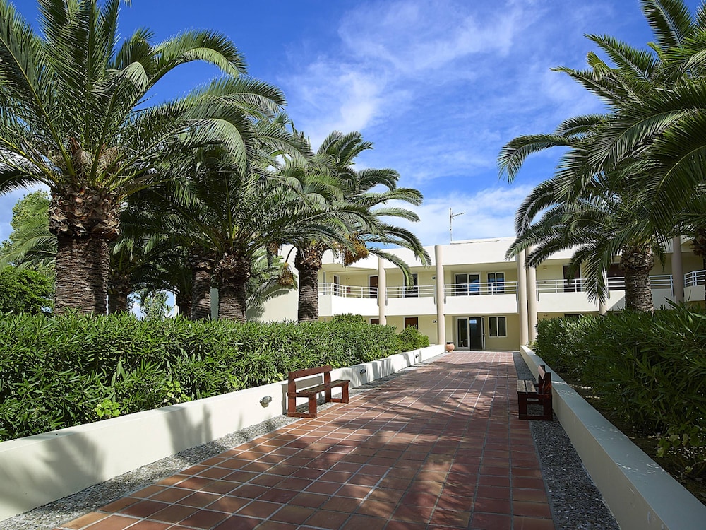 Eleftheria Hotel — Hotel building in Chania