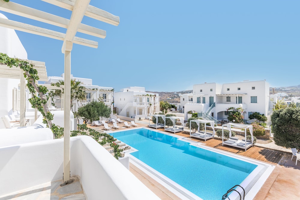 Corfos Hotel — Swimming pool in Ornos, South Aegean