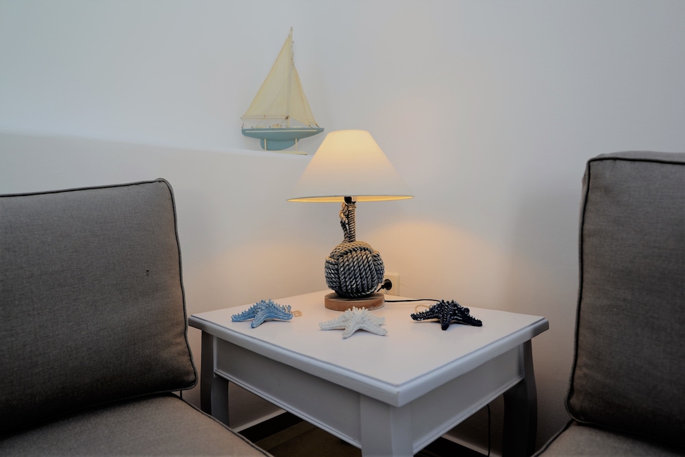 Corfos Hotel — Hotel rooms in Ornos, South Aegean