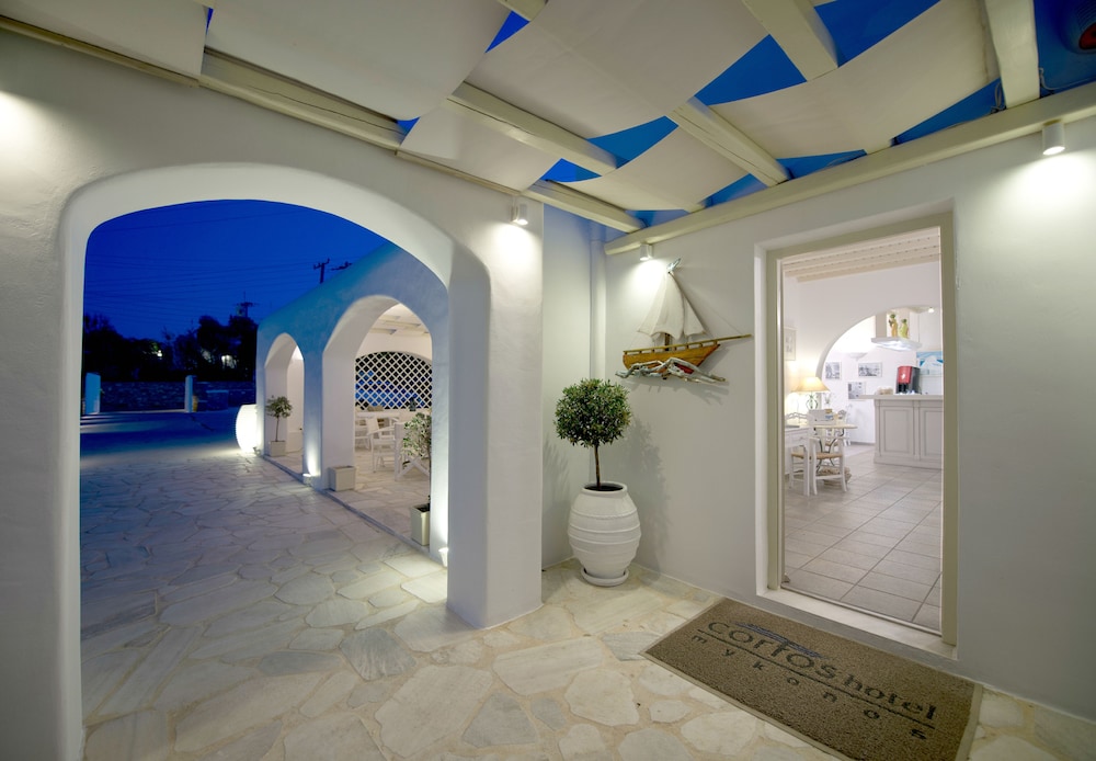 Corfos Hotel — Hotel building in Ornos, South Aegean