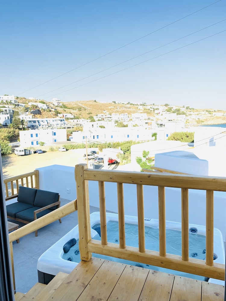 Argo Hotel — Spa in Plati Gialos, South Aegean