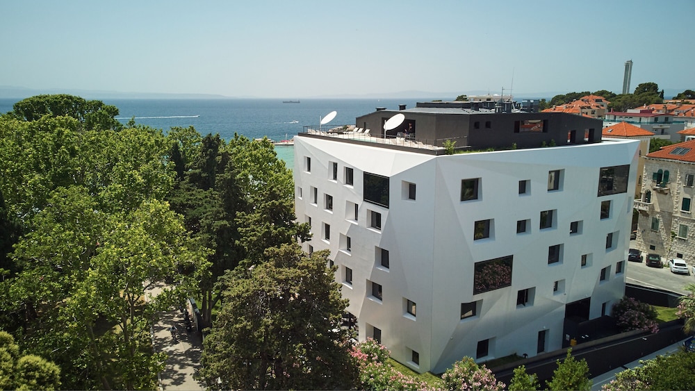 Briig Boutique Hotel - zdjęcie 3