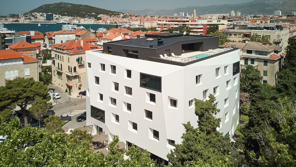 Briig Boutique Hotel - zdjęcie 4