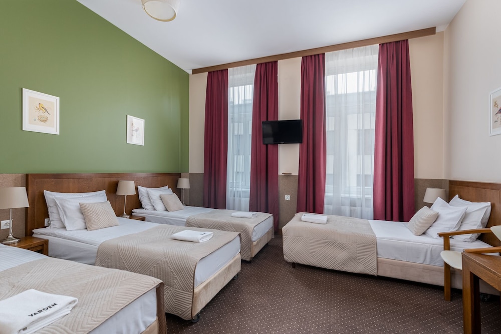 Yarden Hotel by Artery Hotels — Hotel rooms in Krakow, Lesser Poland