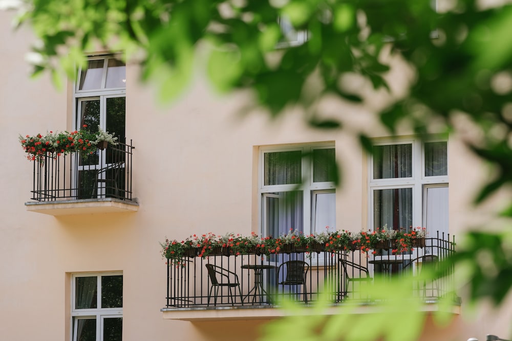 Yarden Hotel by Artery Hotels — Hotel building in Krakow, Lesser Poland