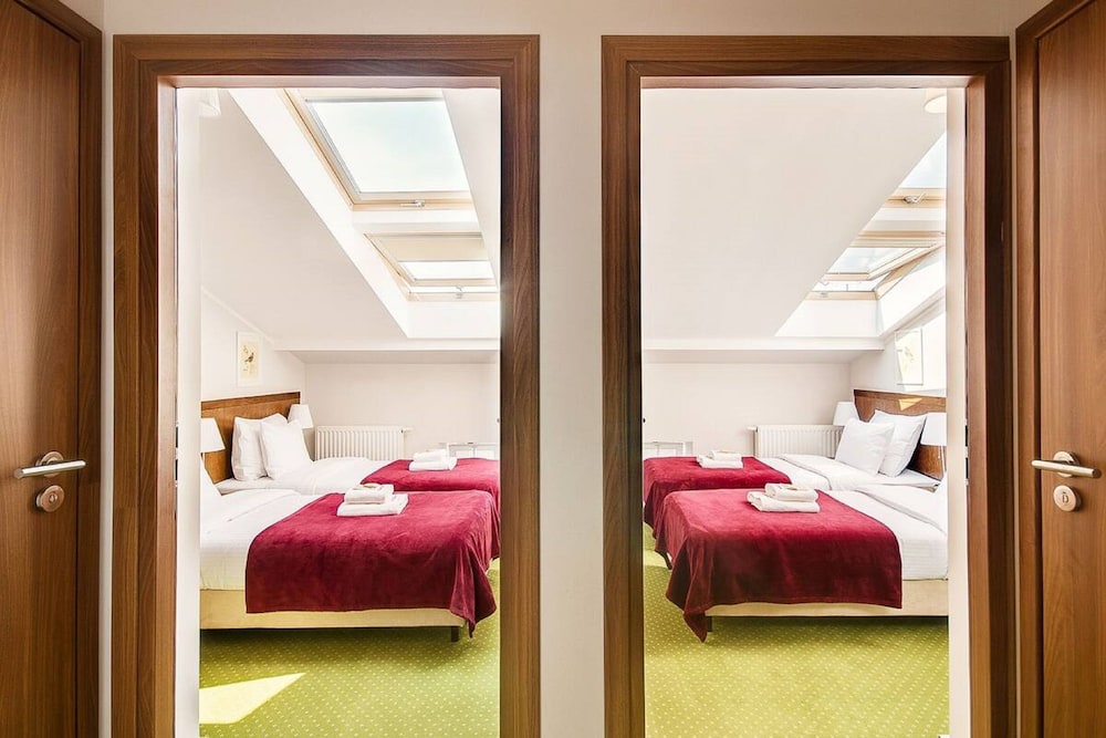 Yarden Hotel by Artery Hotels — Hotel rooms in Krakow, Lesser Poland