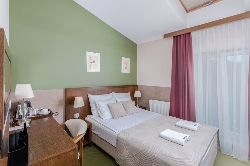 Yarden Hotel by Artery Hotels — Hotel rooms in Krakow, Lesser Poland
