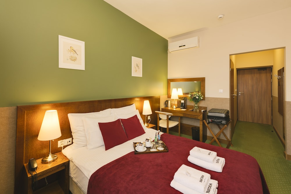 Yarden Hotel by Artery Hotels — Hotel rooms in Krakow, Lesser Poland