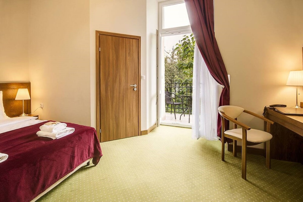 Yarden Hotel by Artery Hotels — Hotel rooms in Krakow, Lesser Poland