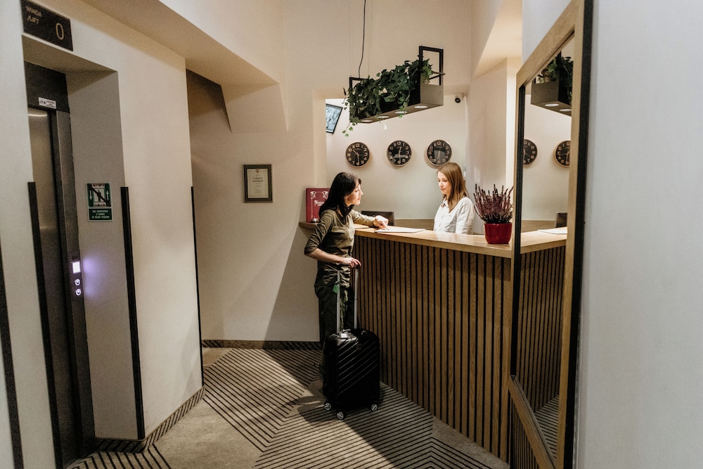 Yarden Hotel by Artery Hotels — Hotel building in Krakow, Lesser Poland