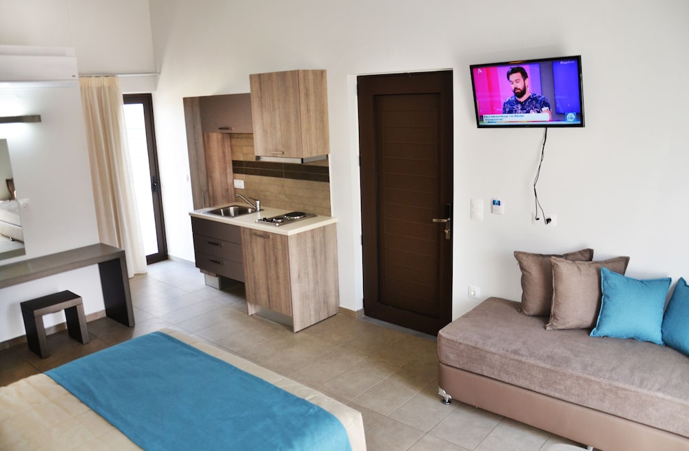 Ledra Maleme Hotel — Hotel rooms in Platanias