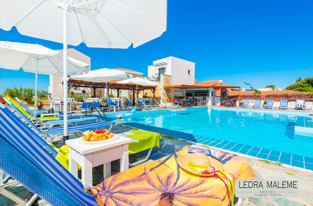 Ledra Maleme Hotel — Swimming pool in Platanias