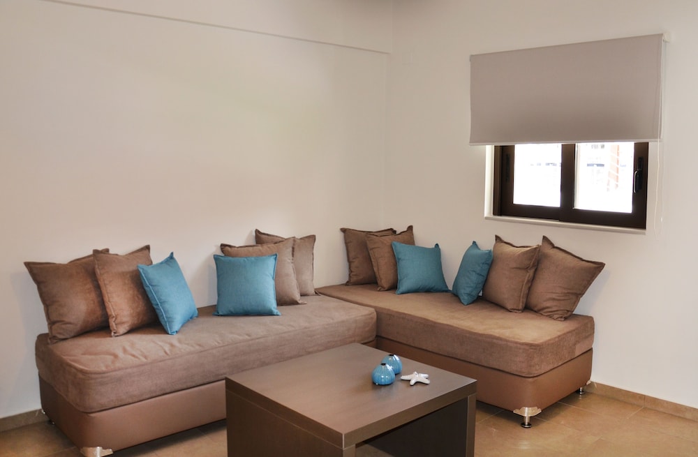 Ledra Maleme Hotel — Hotel rooms in Platanias