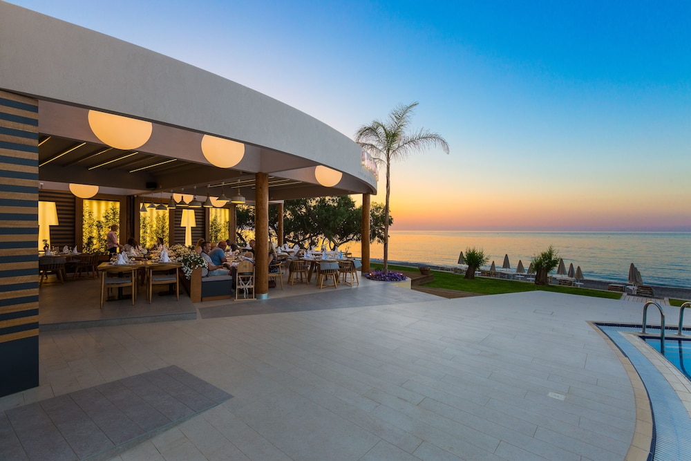 Blue Dome Hotel — Restaurant & bars in Platanias